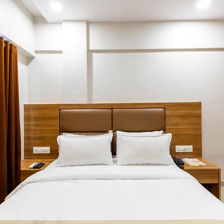 Hotel Embassy Park - Bkc Mumbai Eksteriør bilde